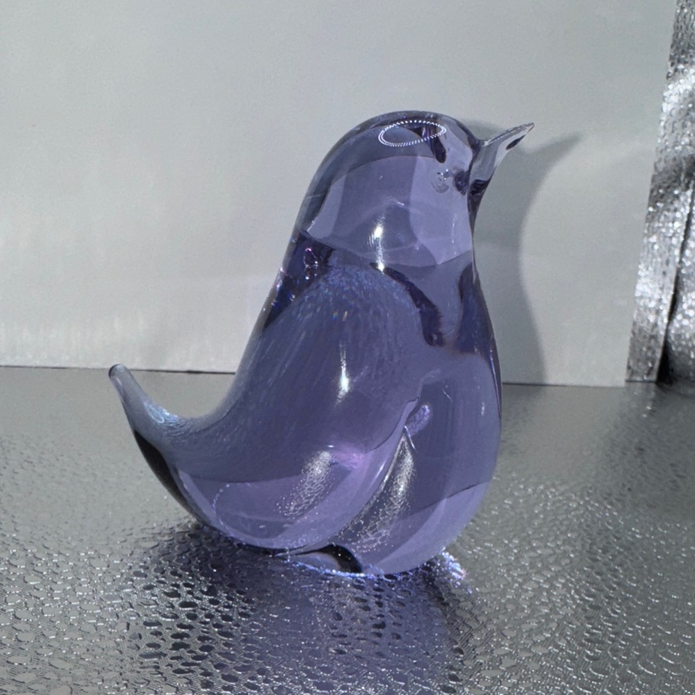 Vintage Purple Art Glass Bird Figurine Signed Oggetti Italy Paperweight EUC
